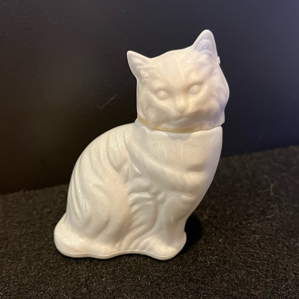 Avon White Cat Decanter Bottle Long Hair Fluffy White Cat Figurine - Picture 5 of 13